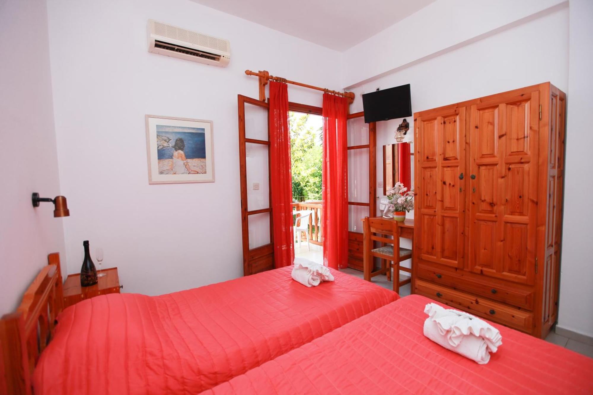Skiathos House Room photo