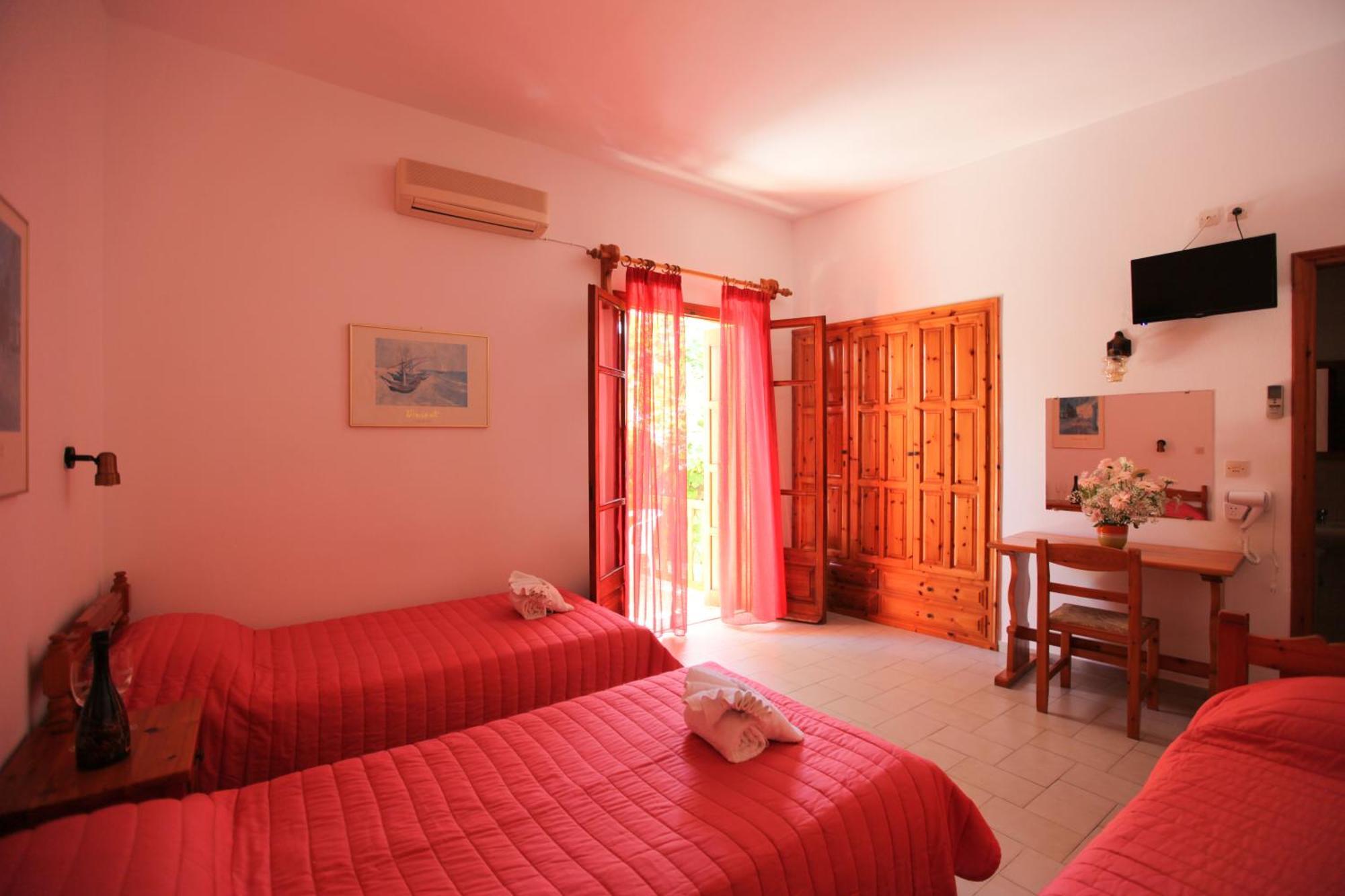 Skiathos House Room photo